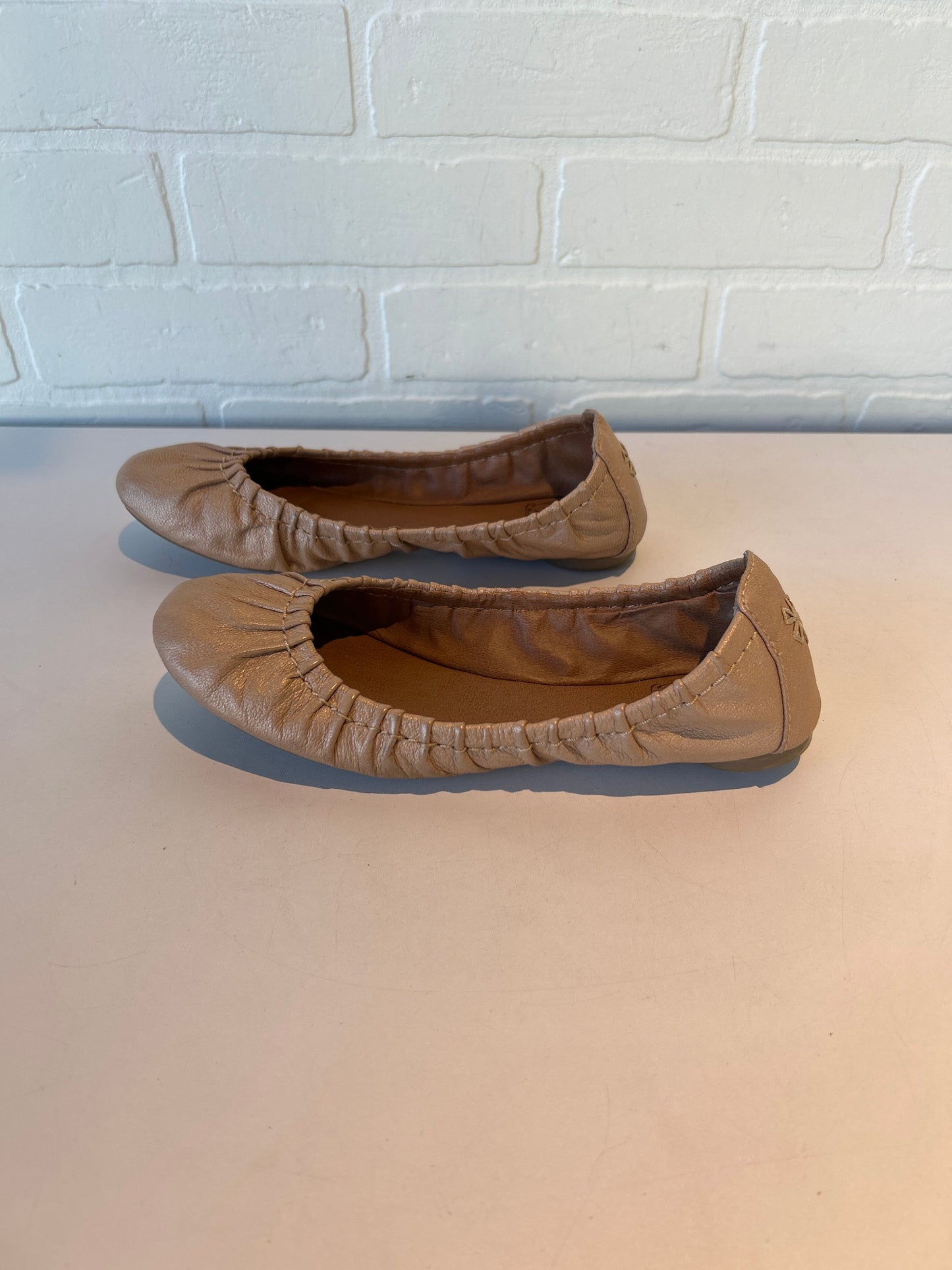 Shoes Flats By Lucky Brand In Tan, Size: 6.5