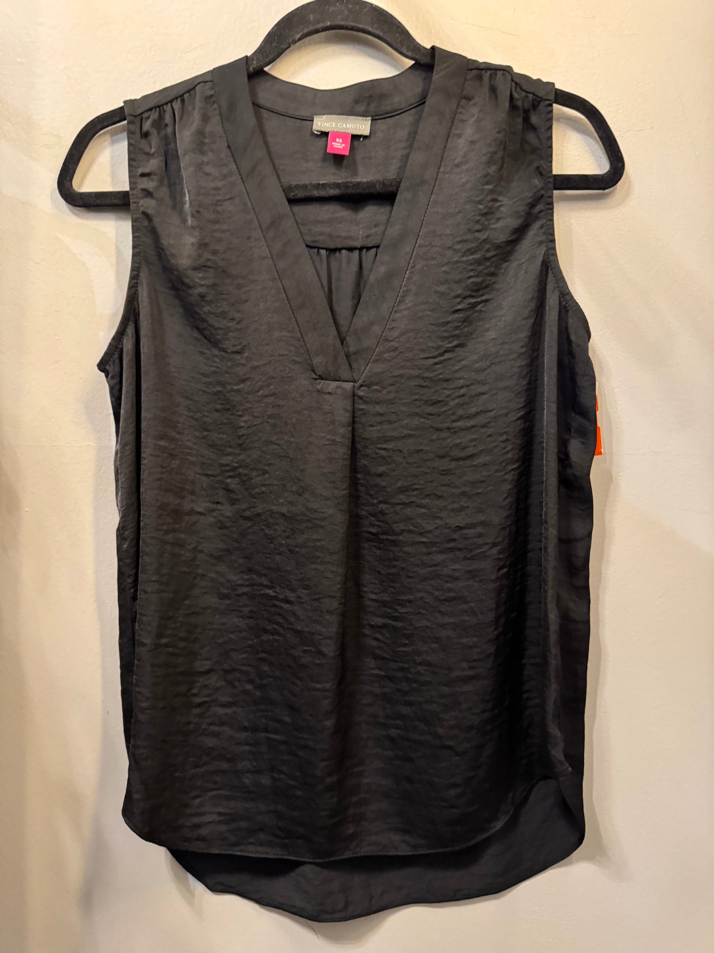 Top Sleeveless By Vince Camuto In Black, Size: Xs