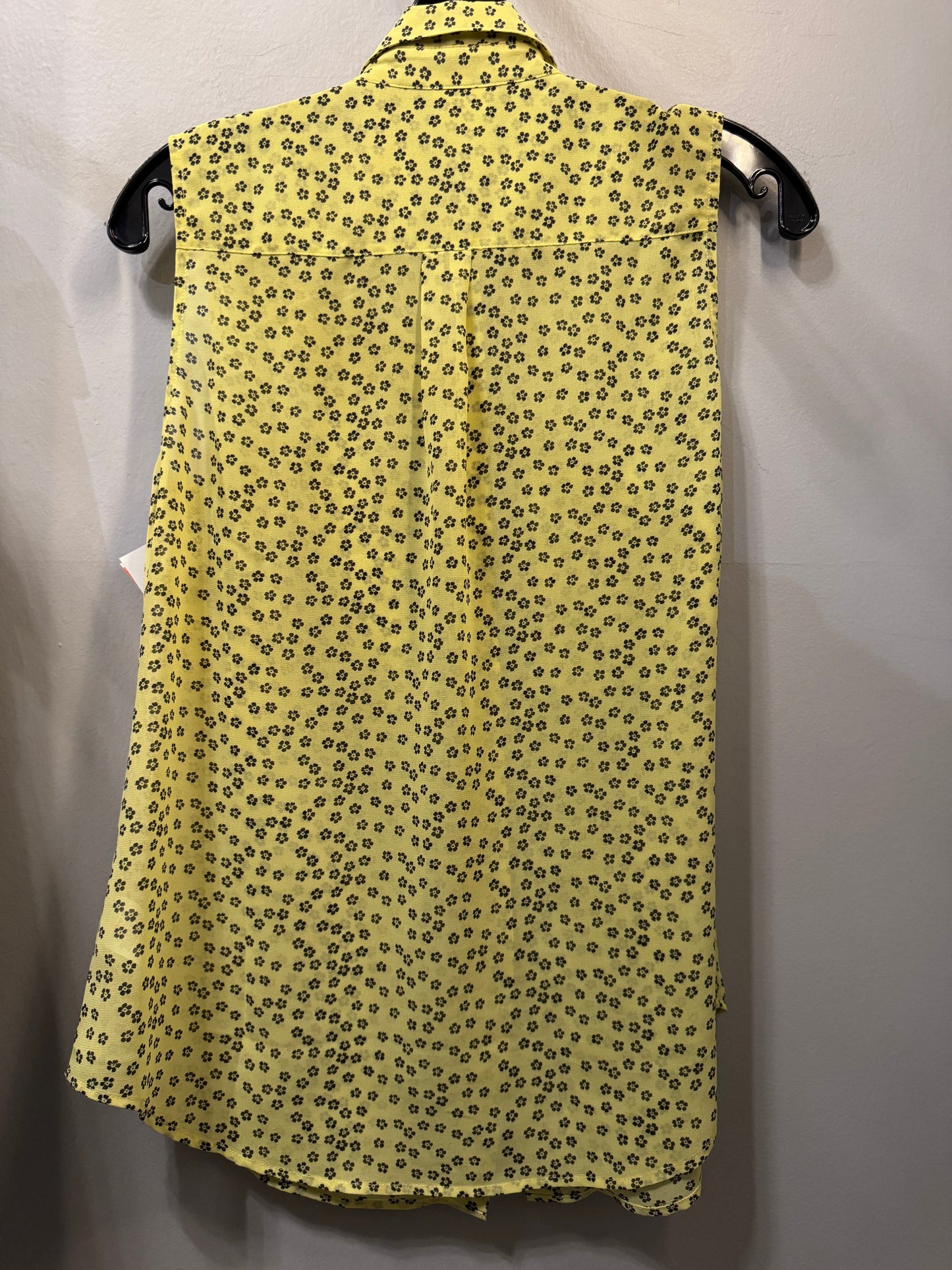 Top Sleeveless By Cabi In Black & Yellow, Size: S