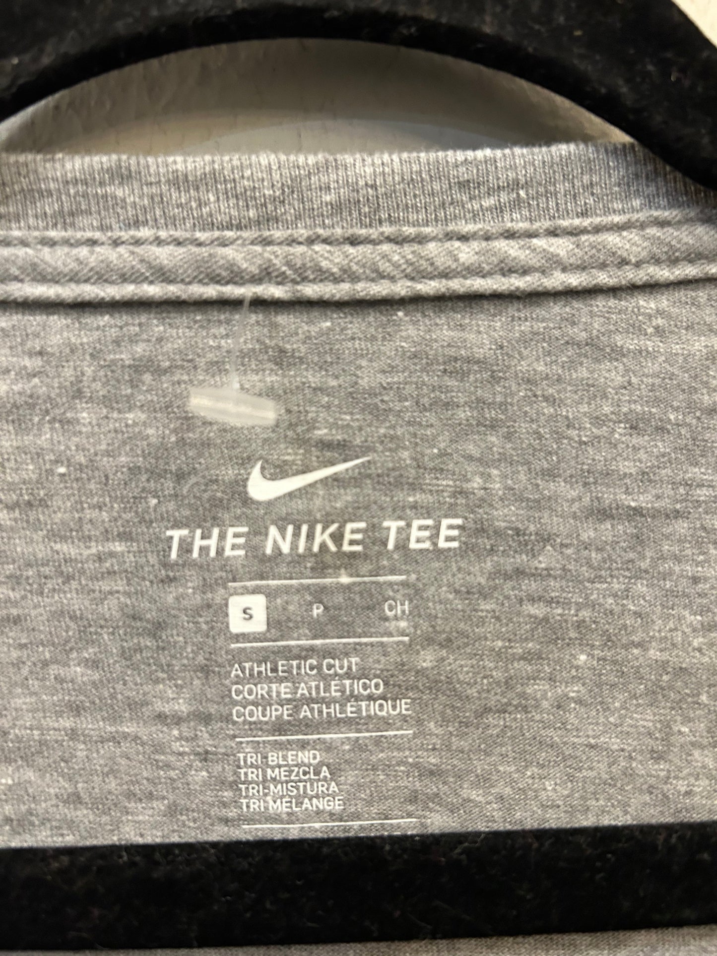 Athletic Top Short Sleeve By Nike In Grey, Size: S