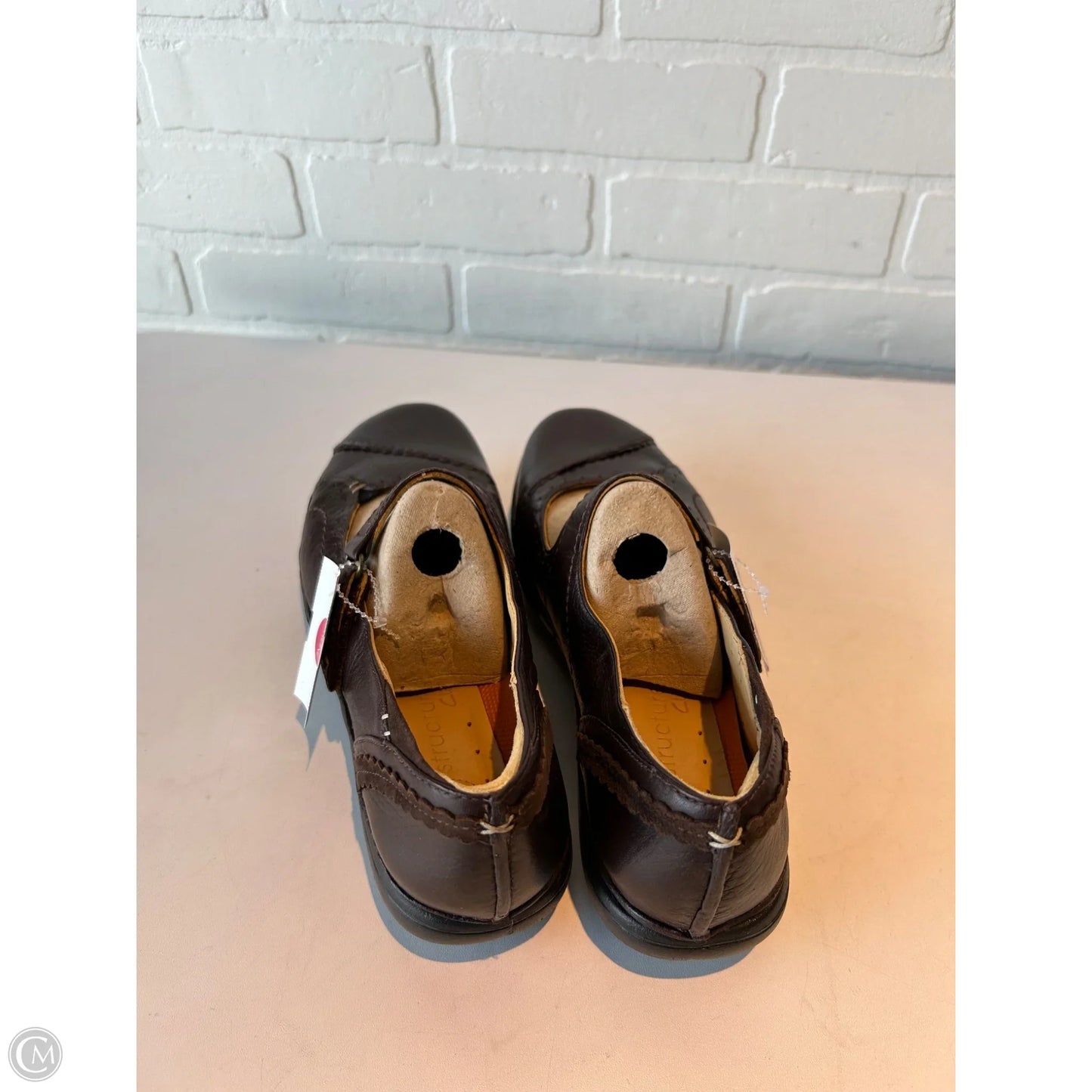 Shoes Flats By Clarks In Brown, Size: 9