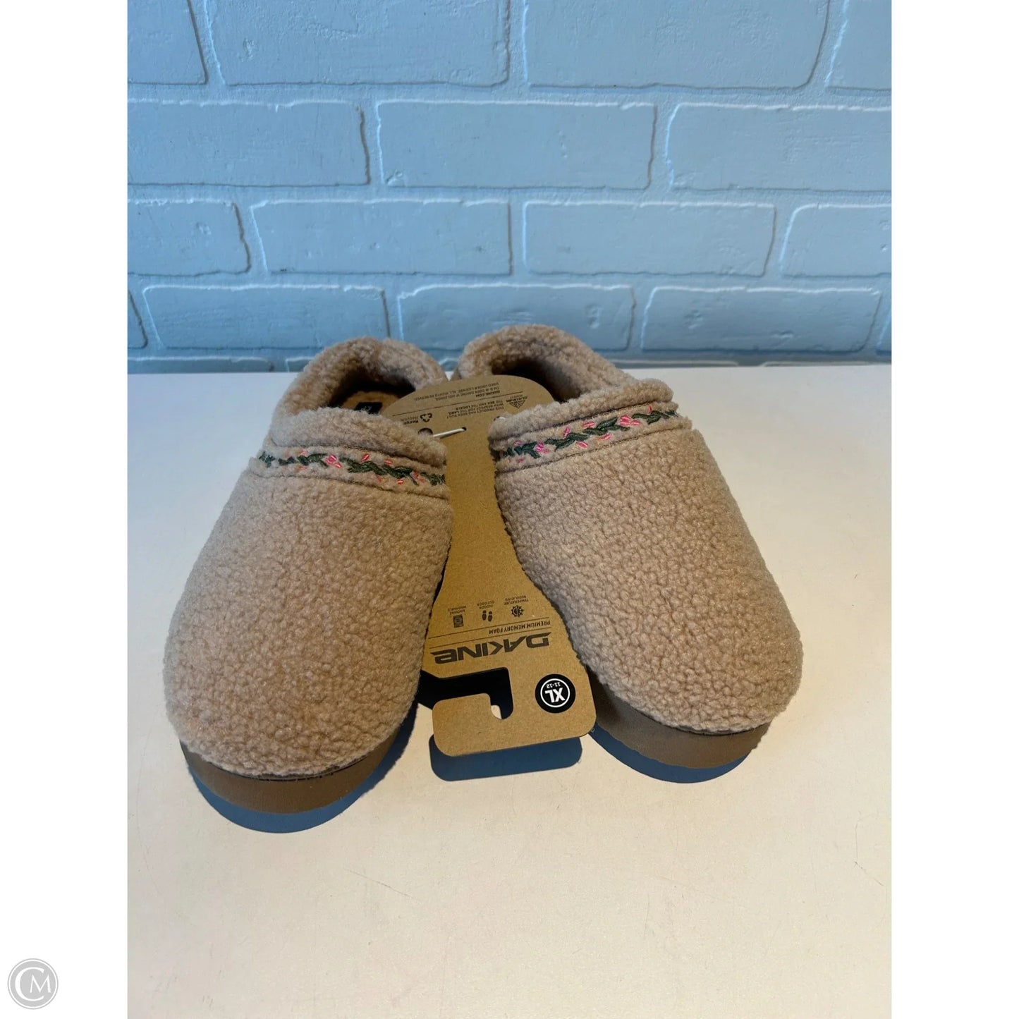Slippers By DAKINE In Tan