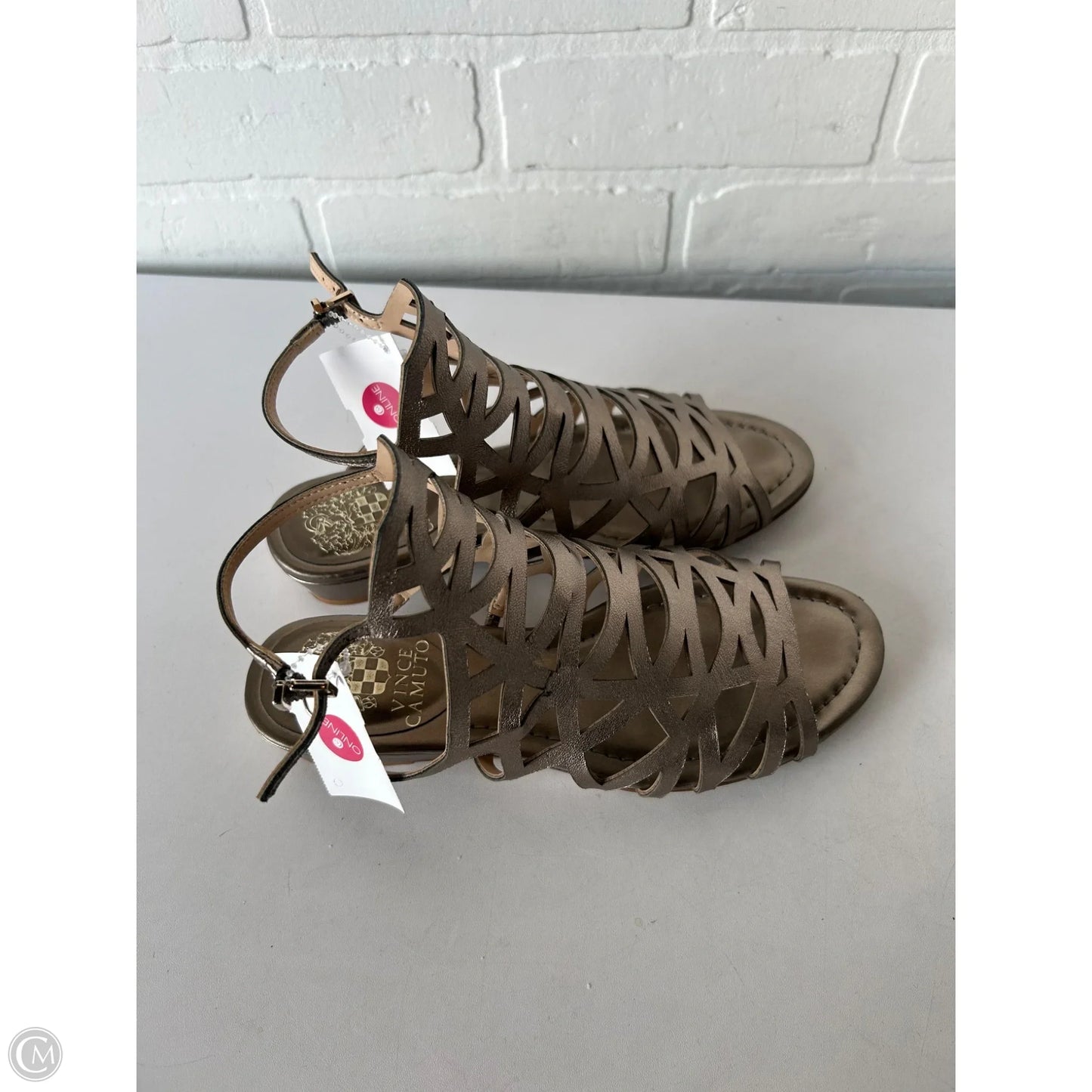 Sandals Flats By Vince Camuto In Gold, Size: 5.5