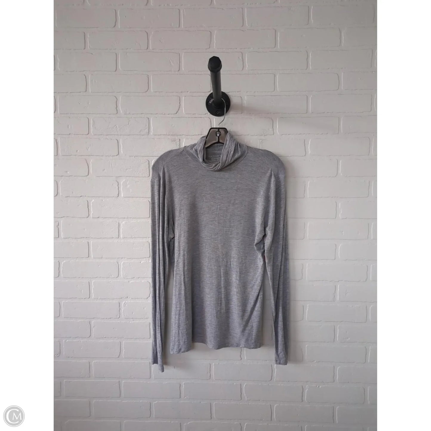 Top Long Sleeve Basic By Gap In Grey, Size: M