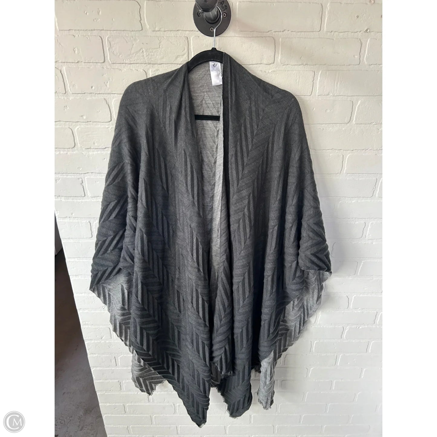 Shawl By Cmc In Grey, Size: Osfm