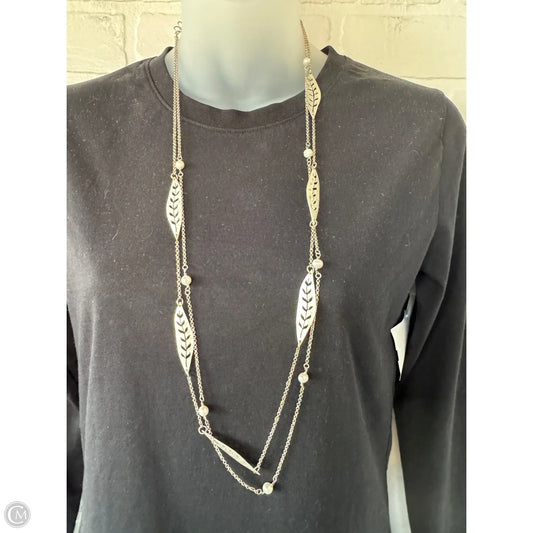 Necklace Layered By Clothes Mentor