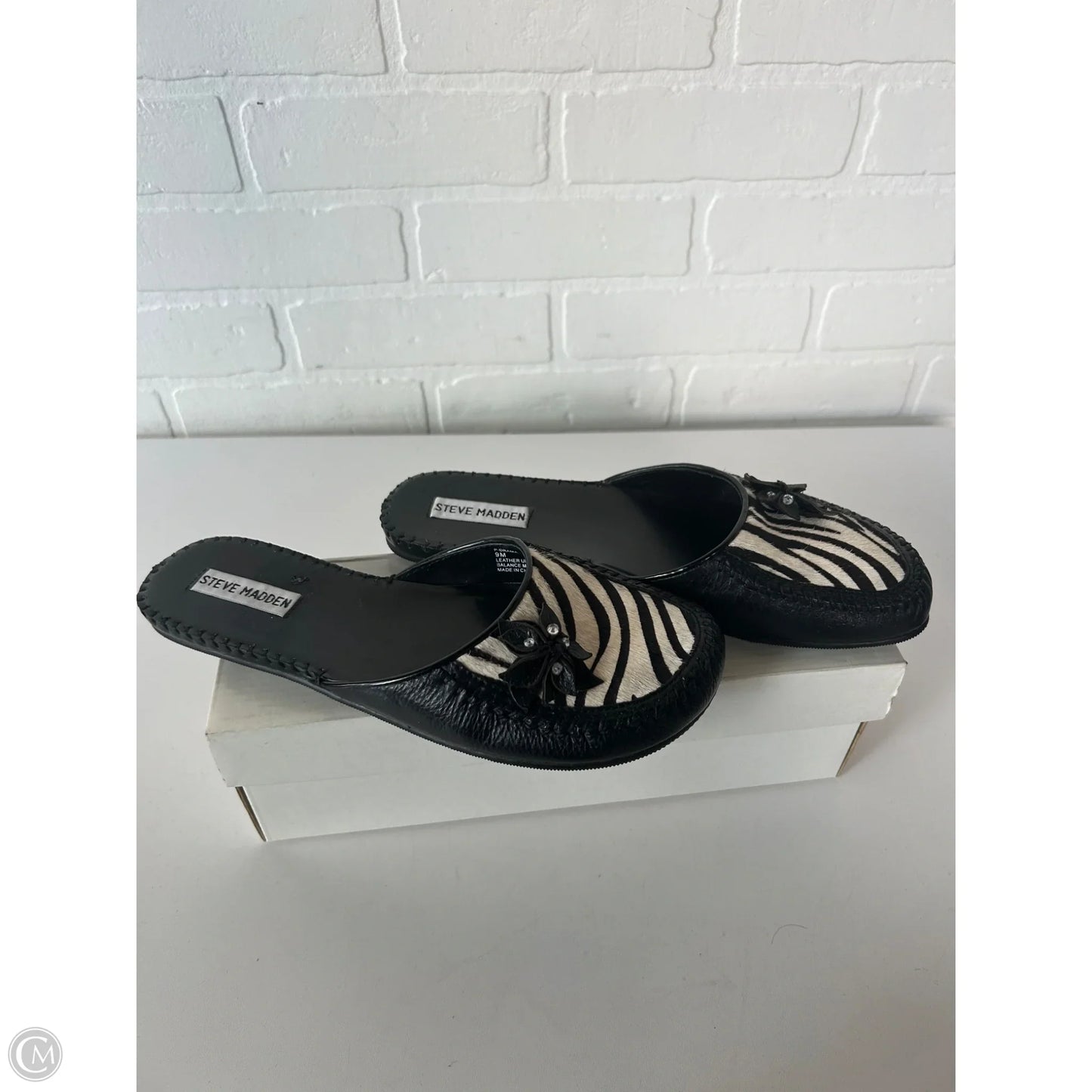 Shoes Flats By Steve Madden In Black & Cream, Size: 9