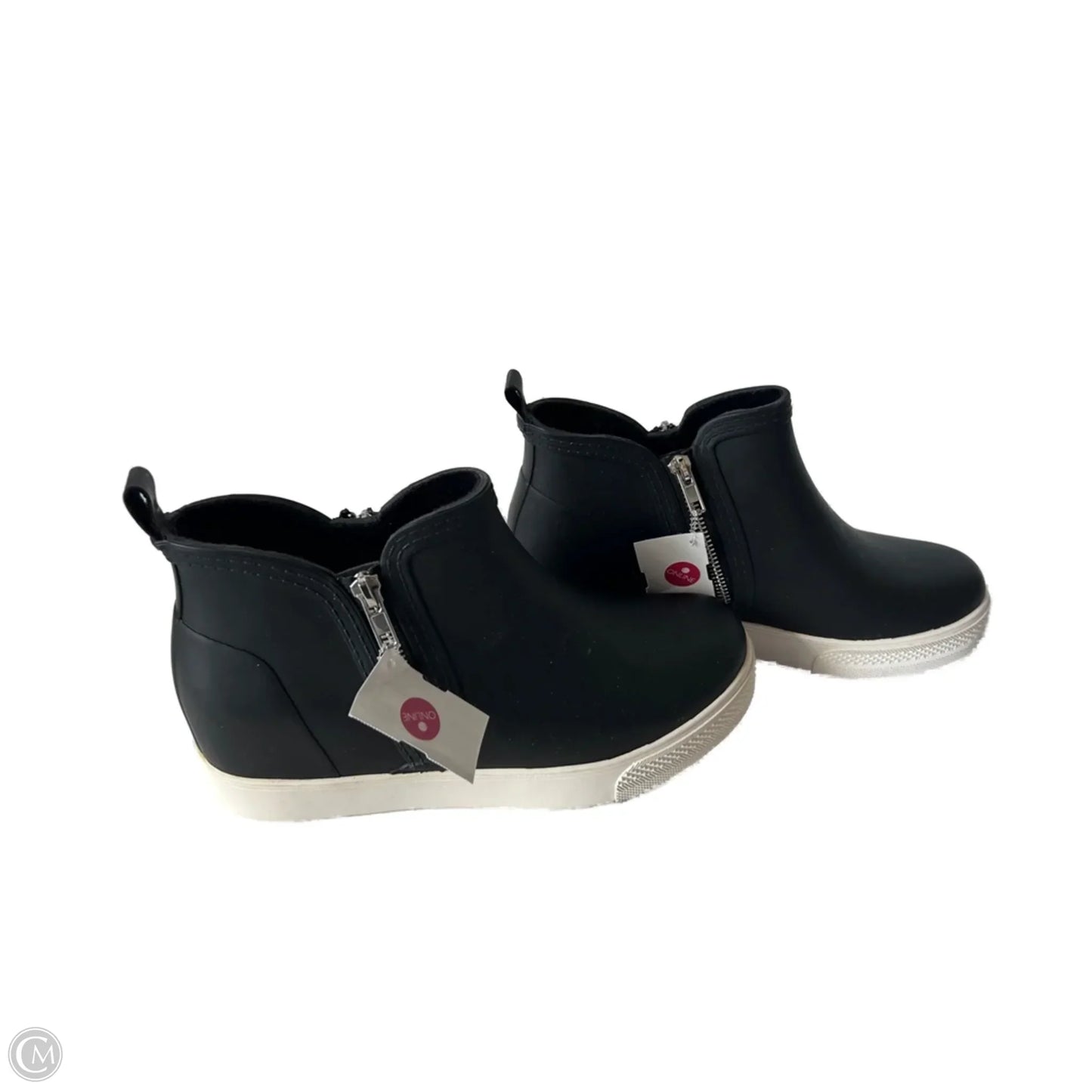 Shoes Sneakers By Steve Madden In Black & White, Size: 10