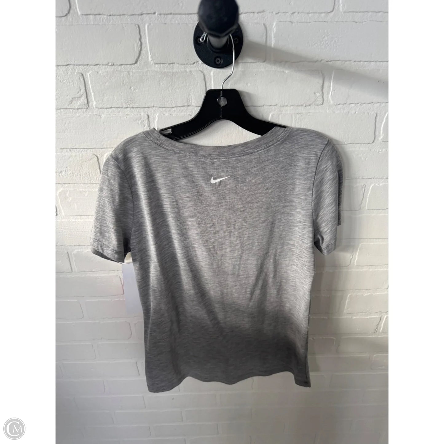 Athletic Top Short Sleeve By Nike In Grey & White, Size: S
