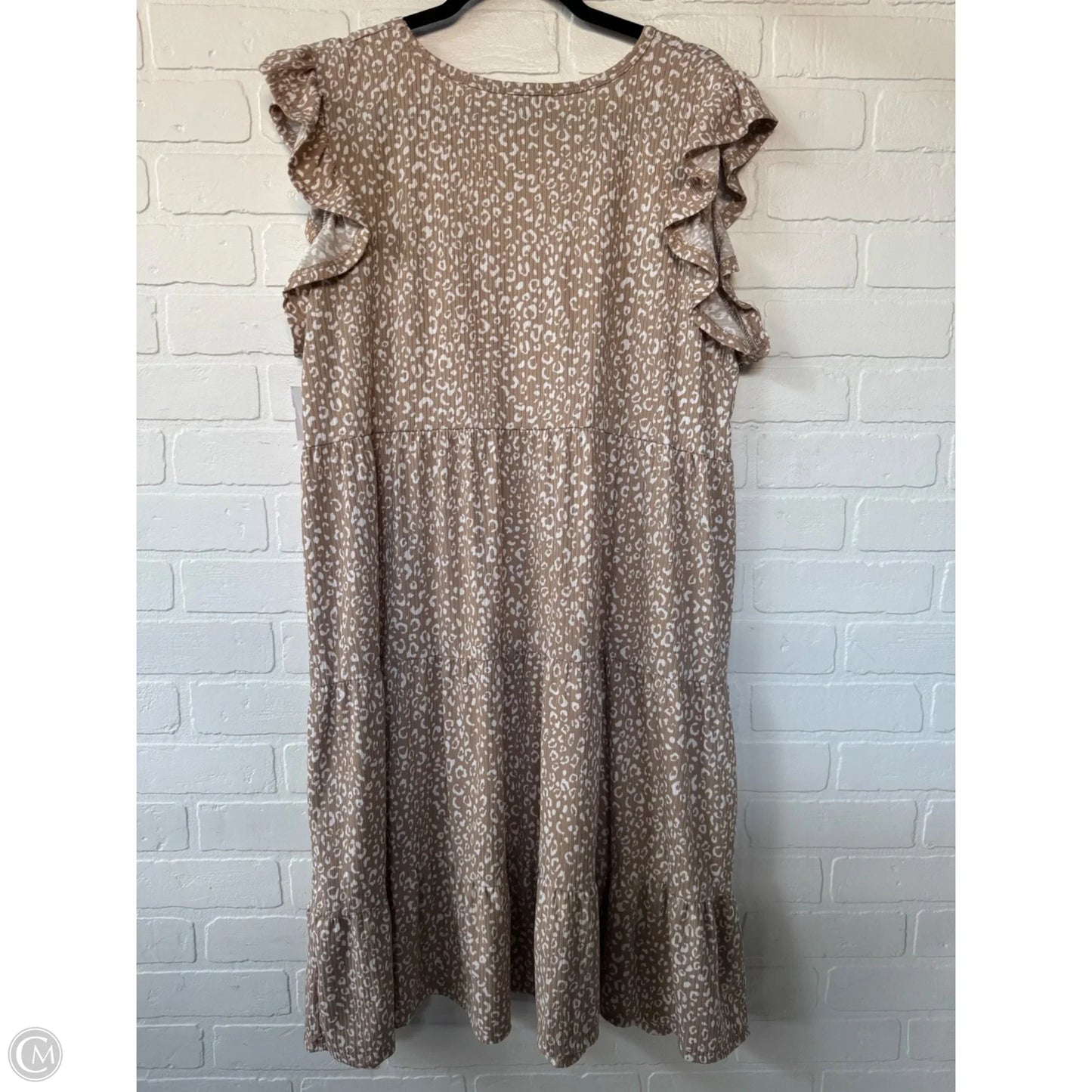 Top Short Sleeve By Heimish Usa In Tan & White, Size: 3x