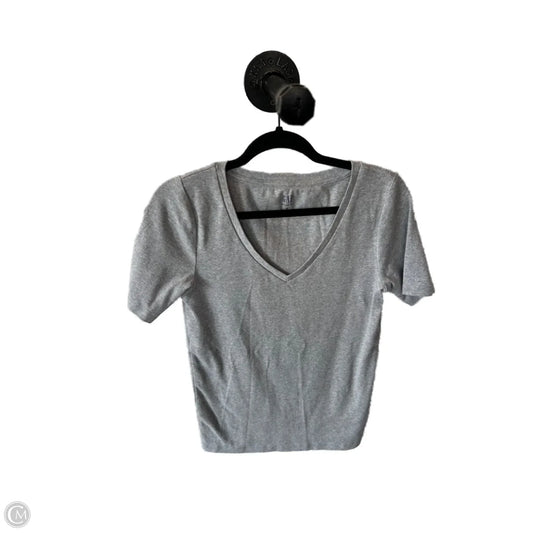 Top Short Sleeve Basic By Gap In Grey, Size: M