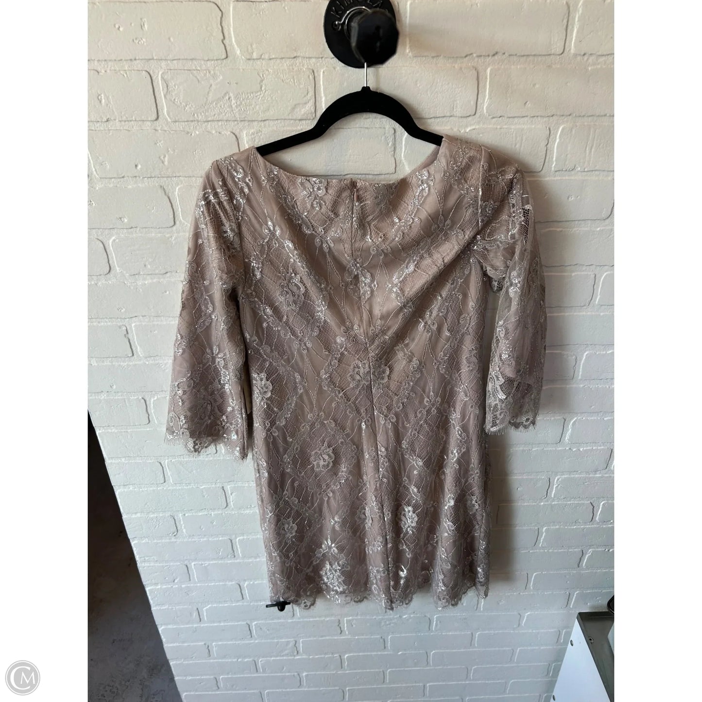 Dress Party Short By Eliza J In Silver & Tan, Size: 2