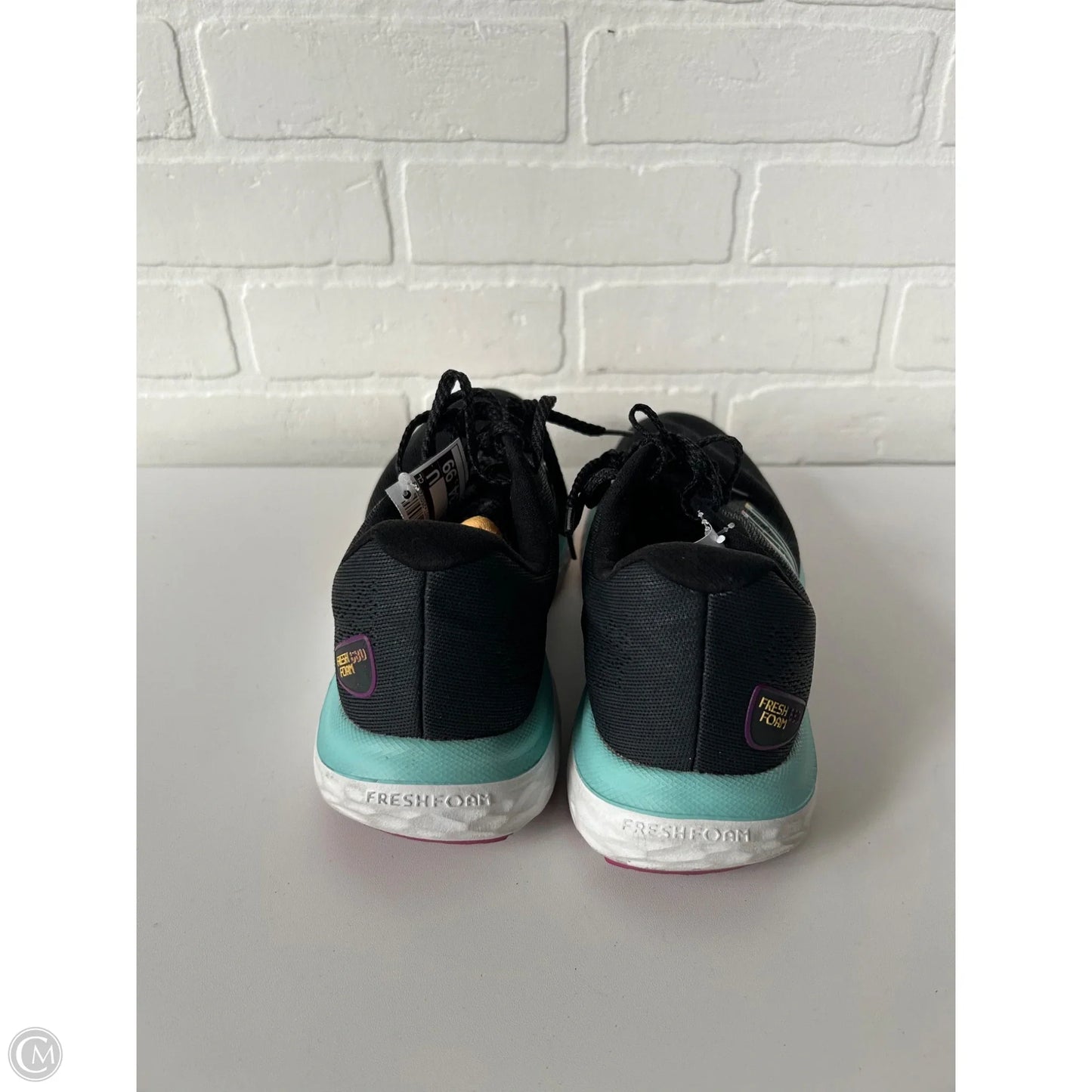 Shoes Athletic By New Balance In Black, Size: 8.5