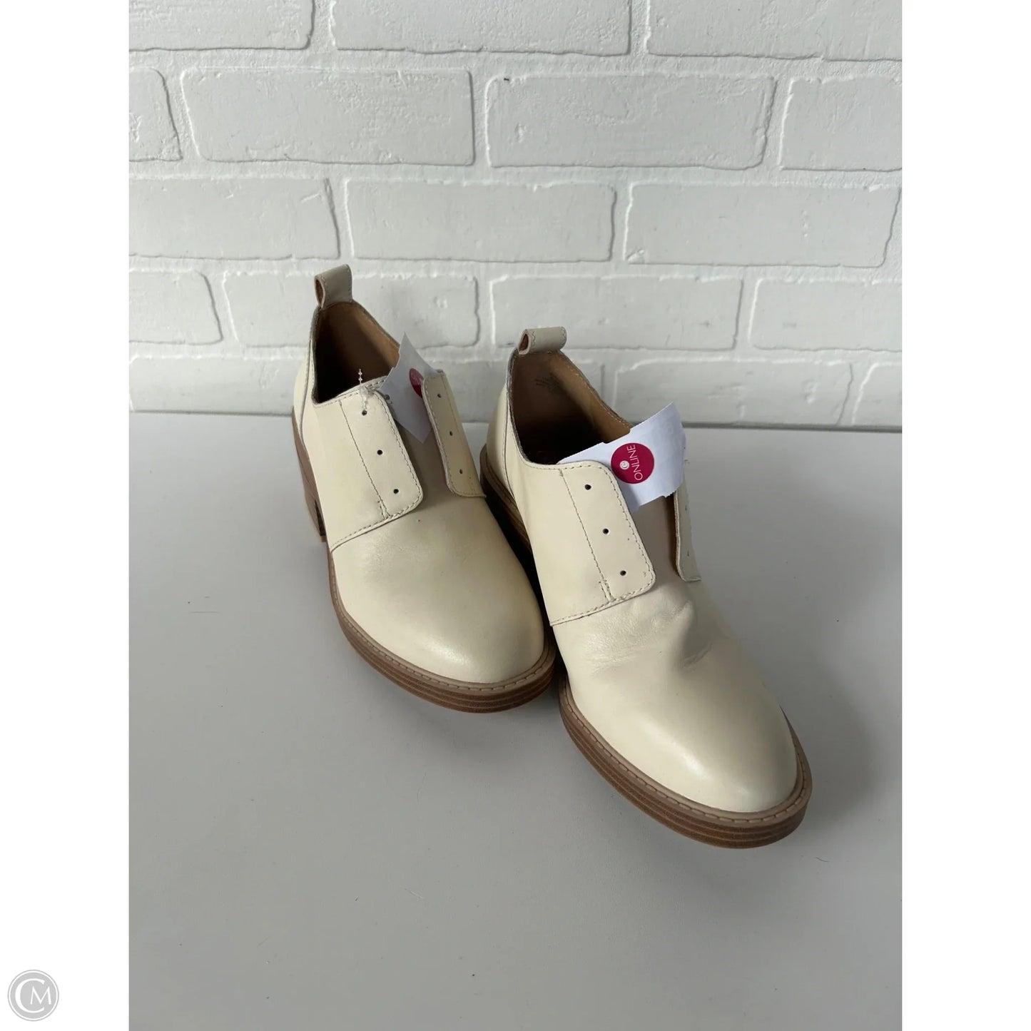 Shoes Heels Block By Crown Vintage In Cream, Size: 9