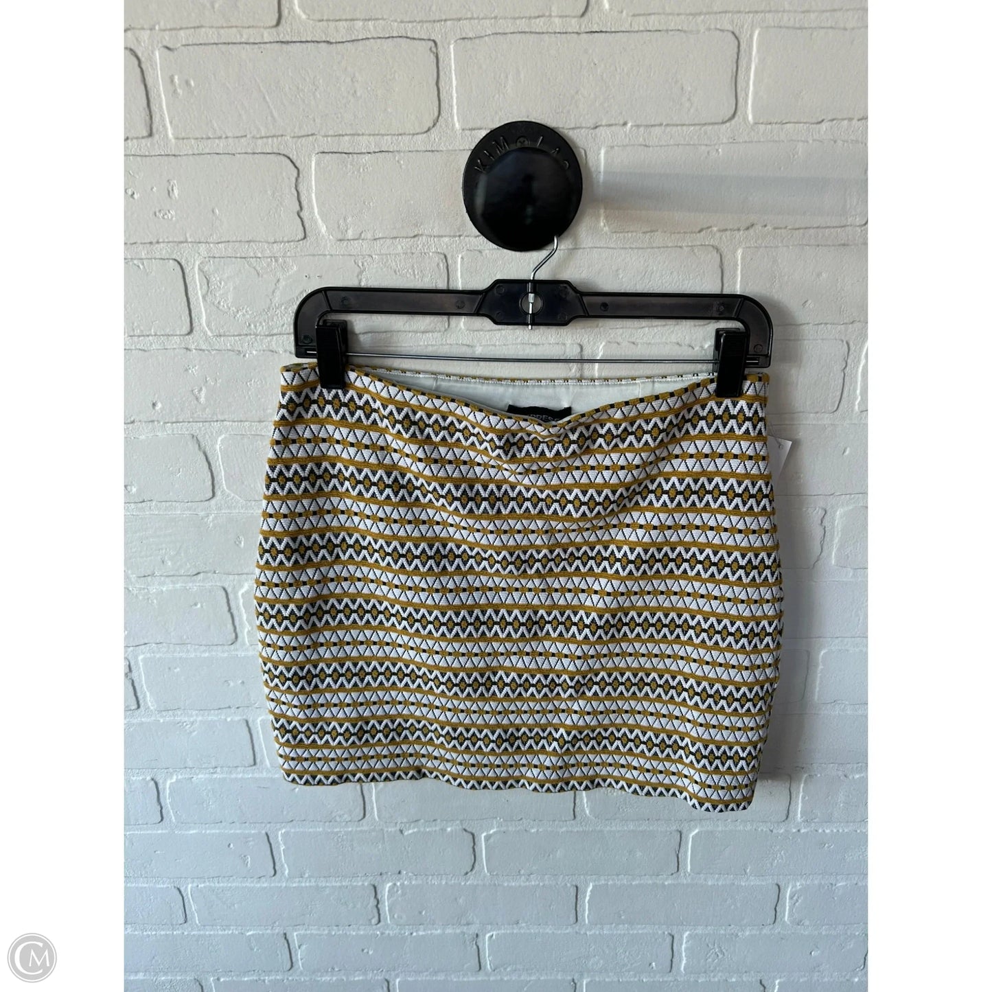 Skirt Mini & Short By Express In Black & Yellow, Size: 4