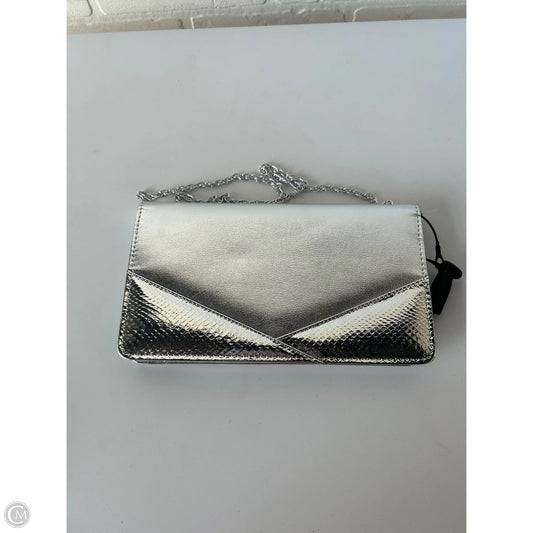 Clutch By Clothes Mentor, Size: Medium