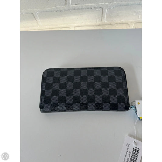 Wallet By Clothes Mentor, Size: Large