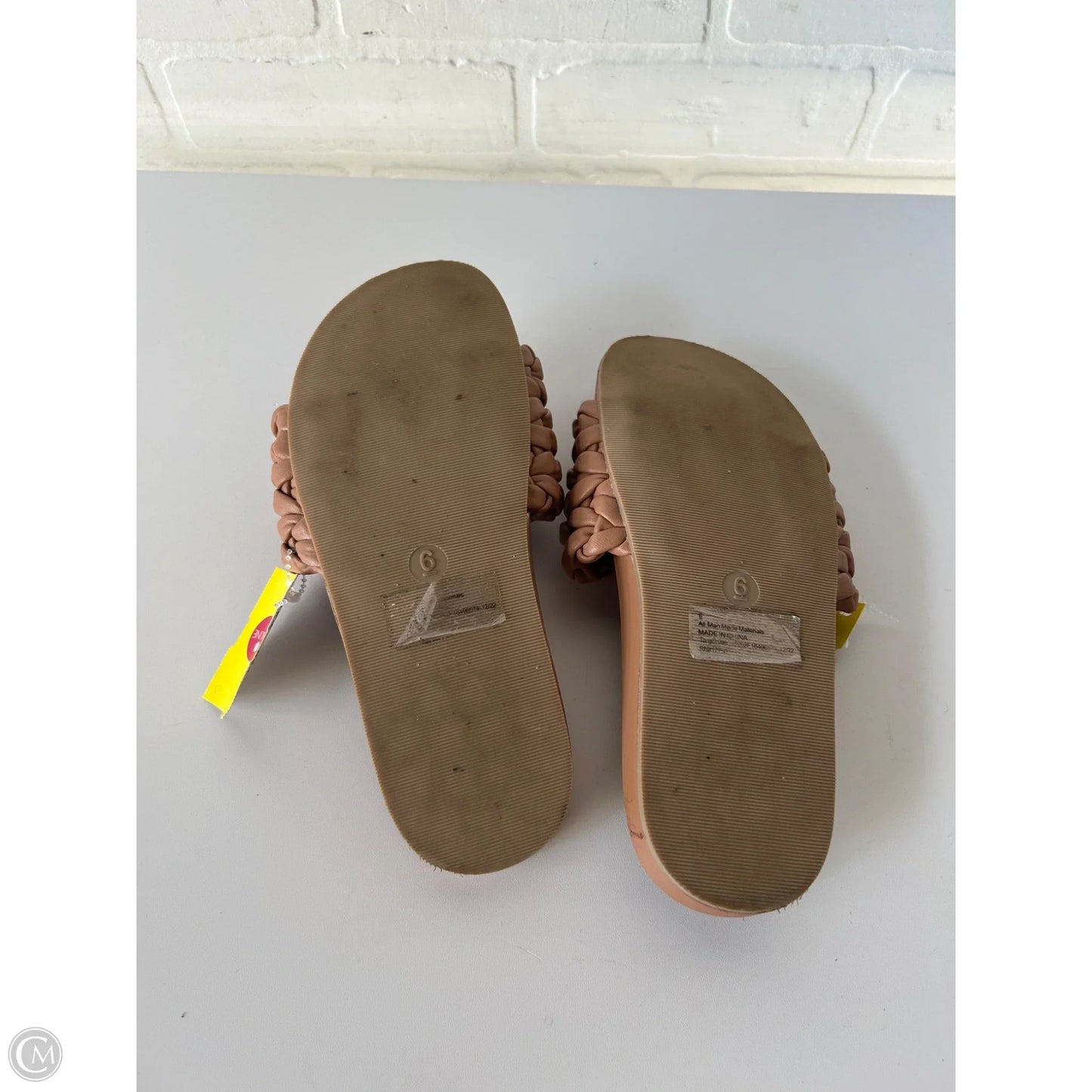 Sandals Flats By Universal Thread In Brown, Size: 6