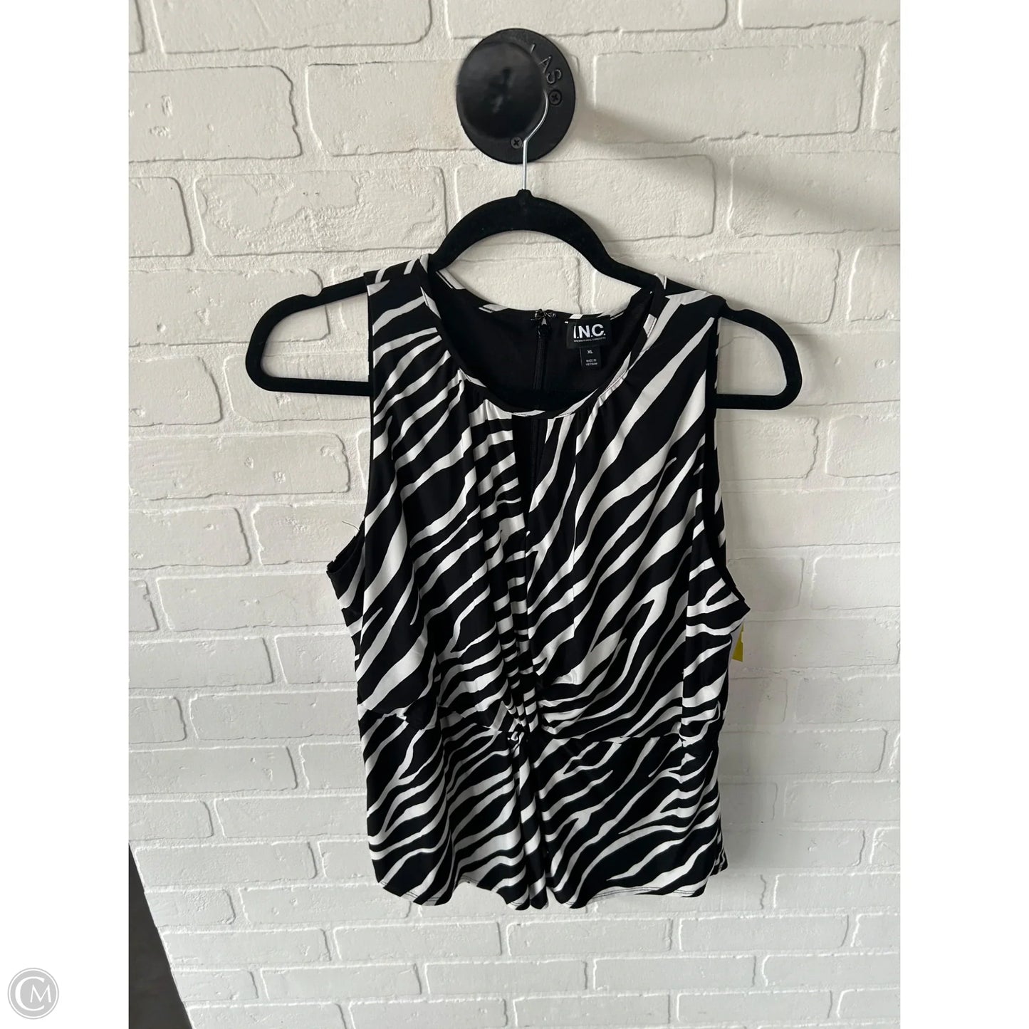 Top Sleeveless By Inc In Black & White, Size: Xl