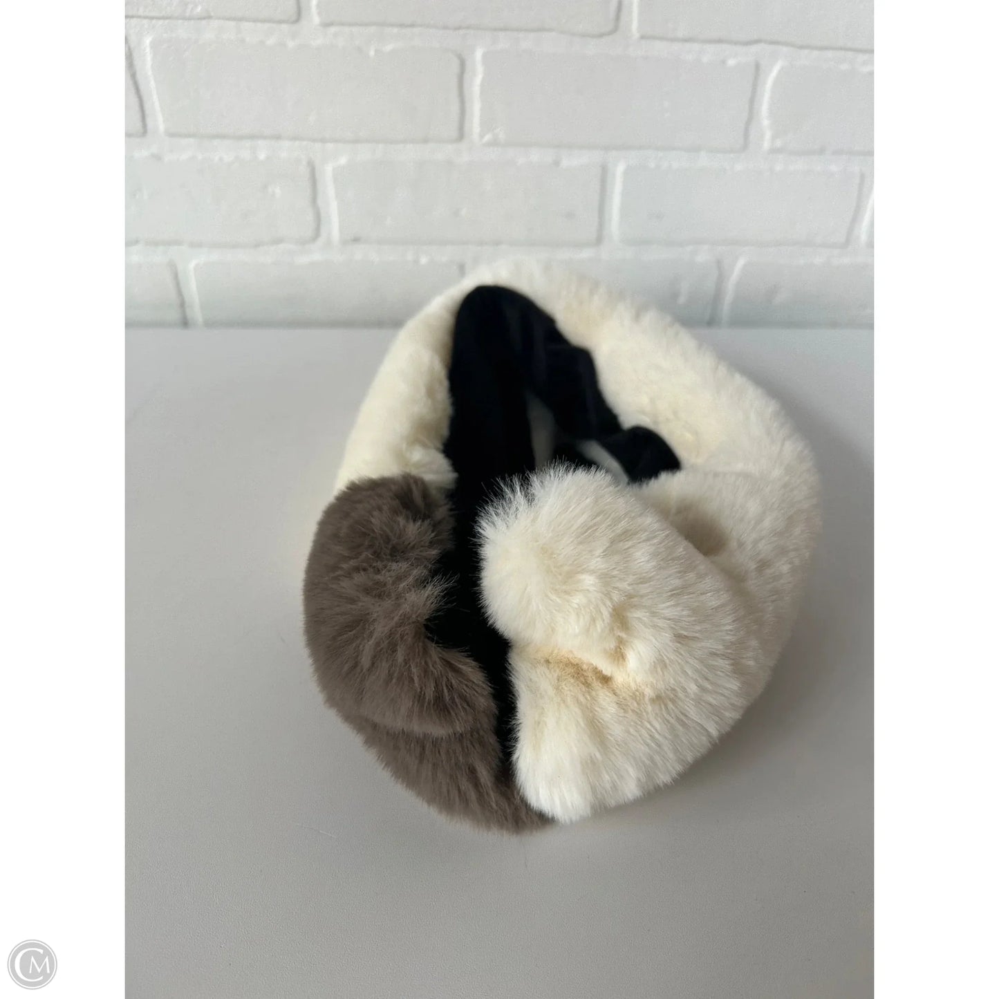 Scarf Winter By Clothes Mentor In Brown & Cream