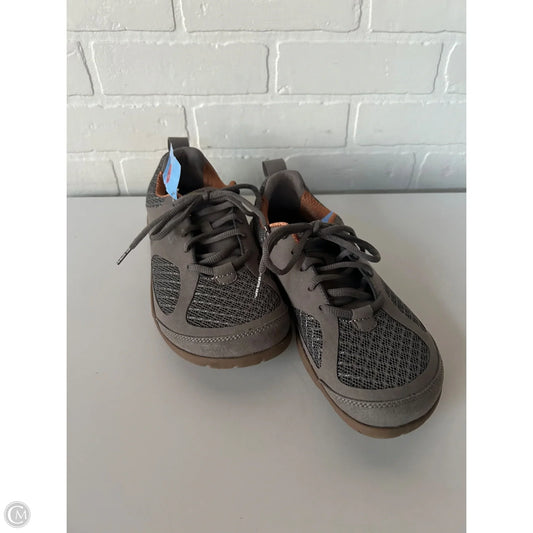 Shoes Sneakers By Cma In Grey, Size: 8