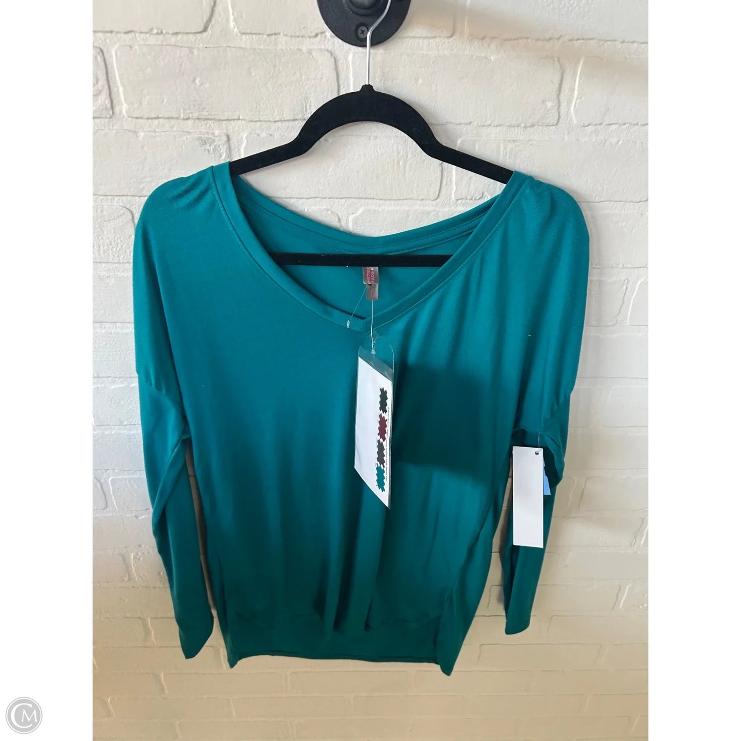 Top Long Sleeve By Clothes Mentor In Teal, Size: S