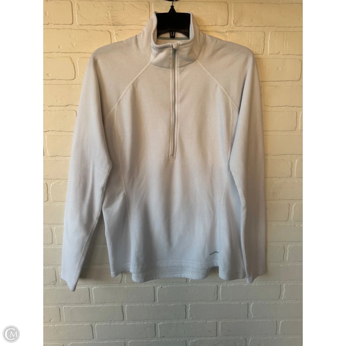 Top Long Sleeve By Patagonia In White, Size: L