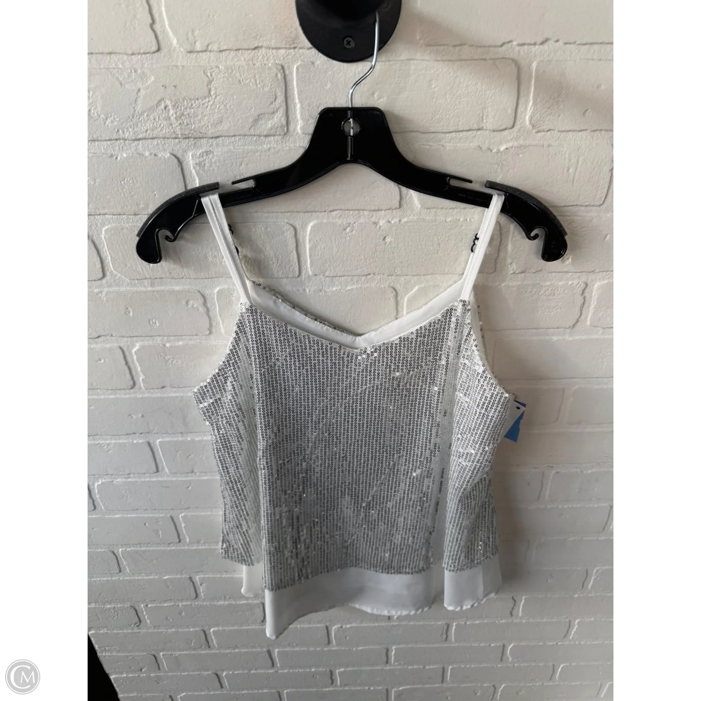 Top Sleeveless By Cme In Silver & White, Size: S