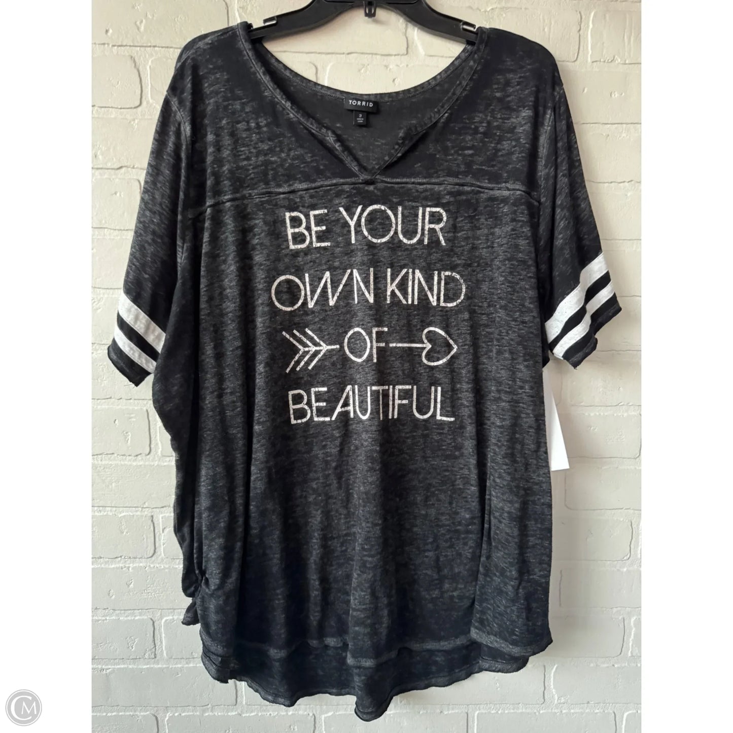 Top Short Sleeve By Torrid In Black & White, Size: 3x