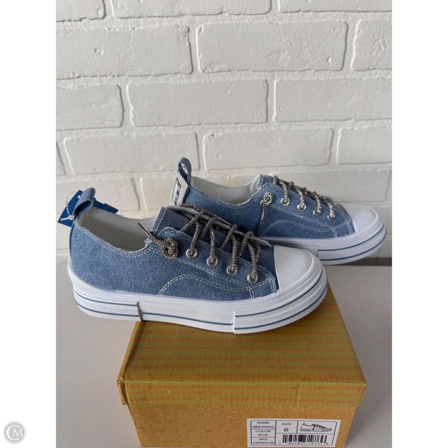Shoes Sneakers By Very G In blue & White, Size: 6