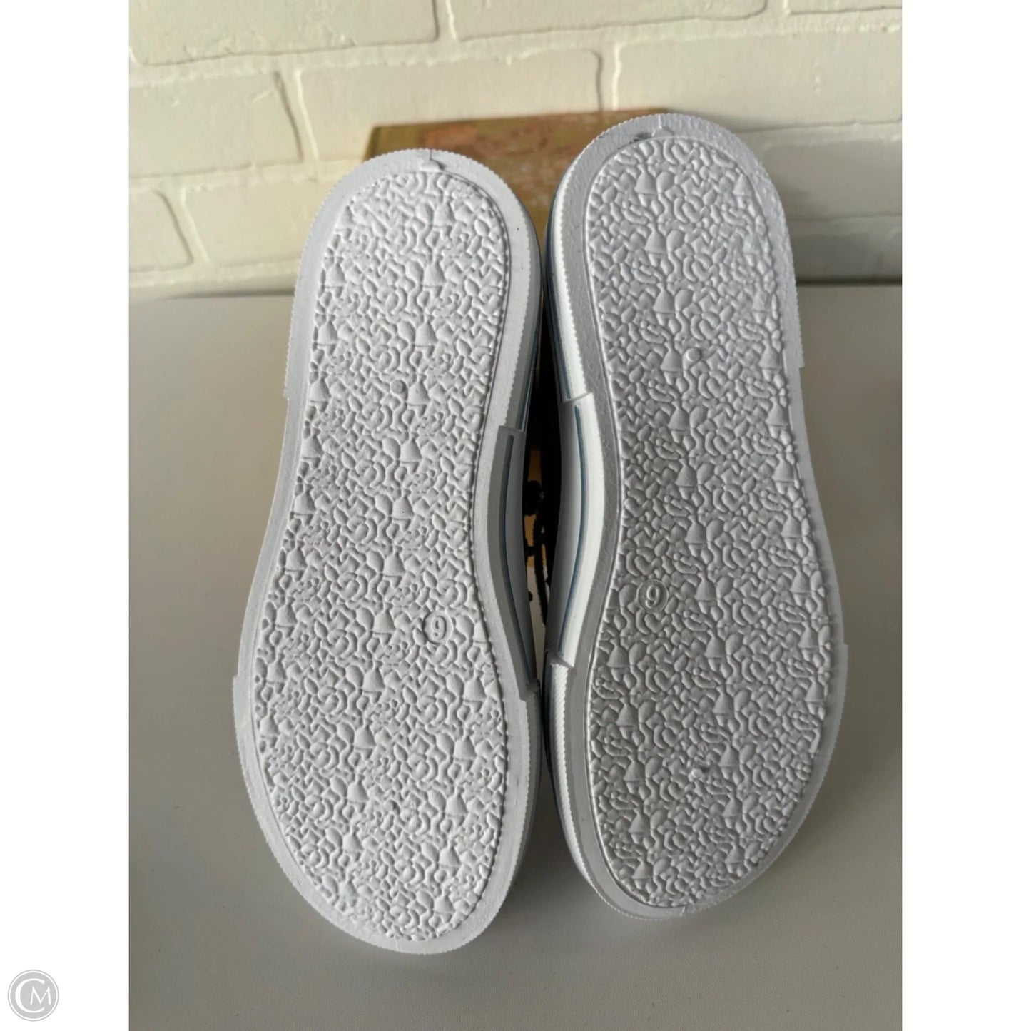 Shoes Sneakers By Very G In blue & White, Size: 6