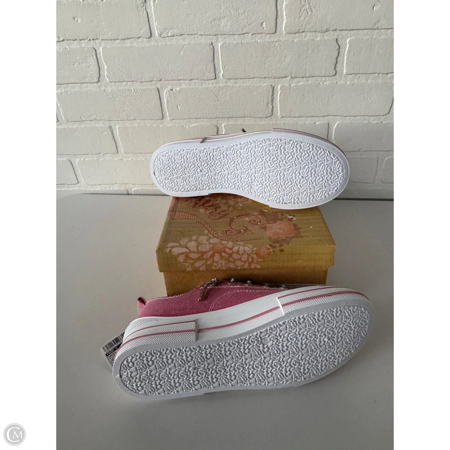 Shoes Sneakers By Very G In Pink & White, Size: 7