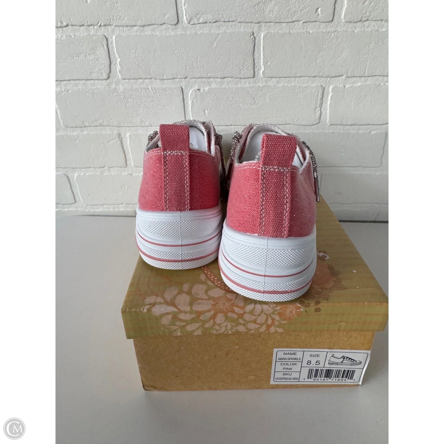 Shoes Sneakers By Very G In Pink & White, Size: 8.5