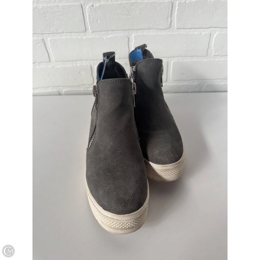 Shoes Sneakers By Steve Madden In Grey, Size: 6