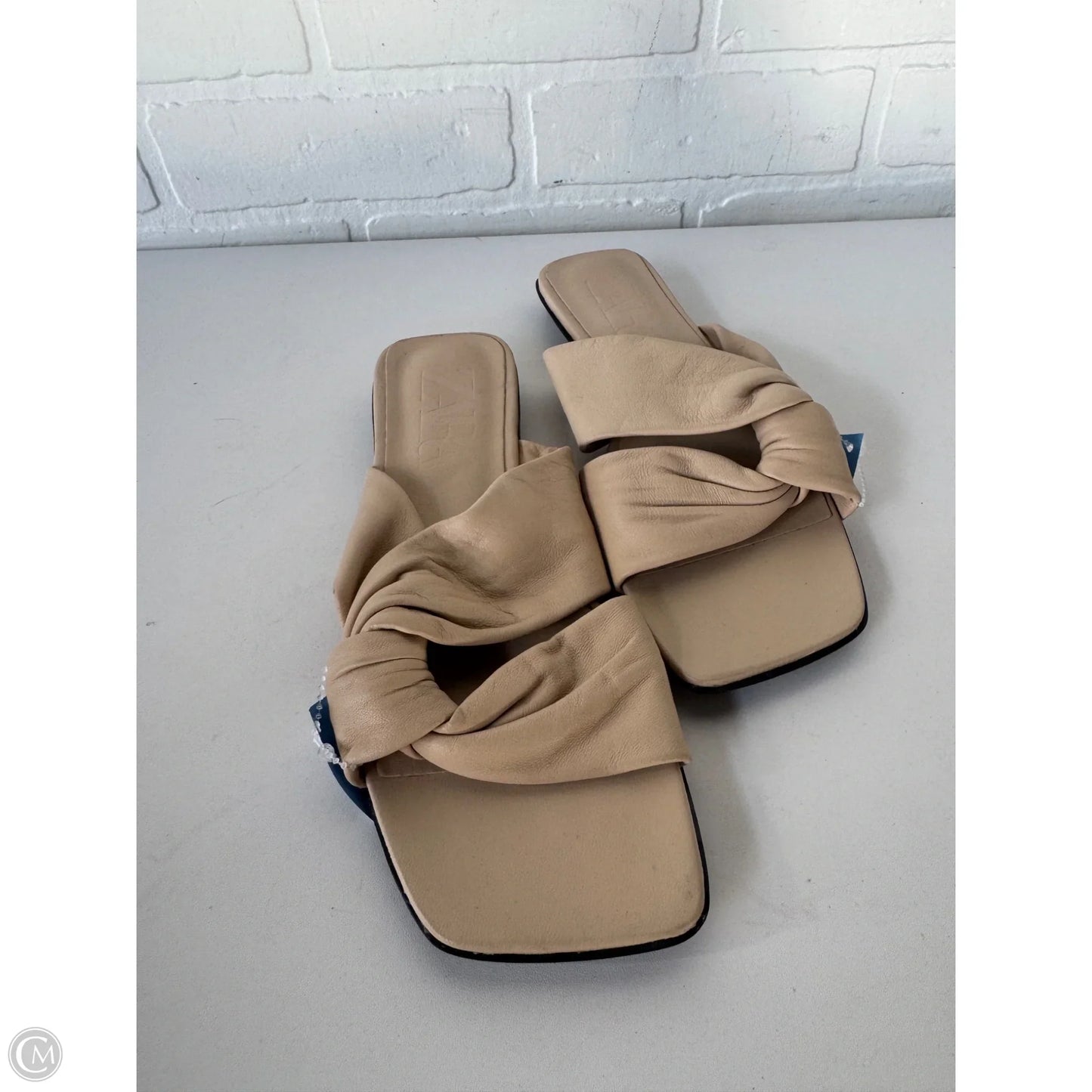 Sandals Flats By Zara In Tan, Size: 6.5