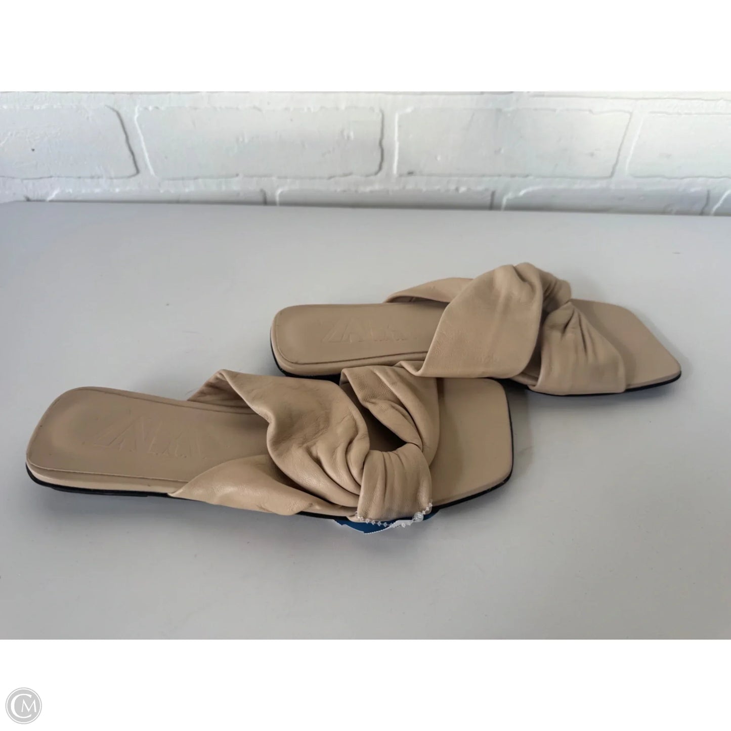 Sandals Flats By Zara In Tan, Size: 6.5