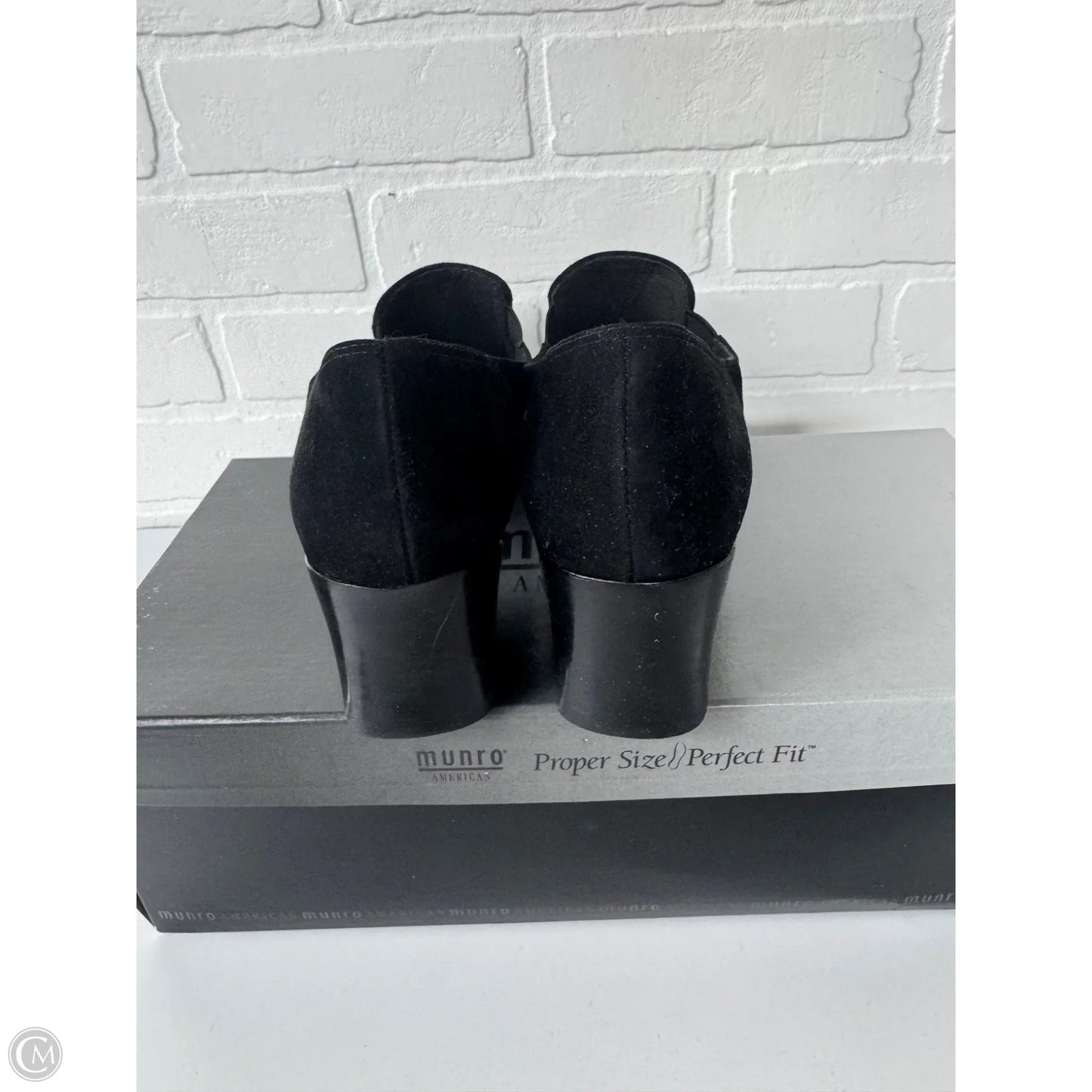 Boots Ankle Heels By Munro In Black, Size: 8