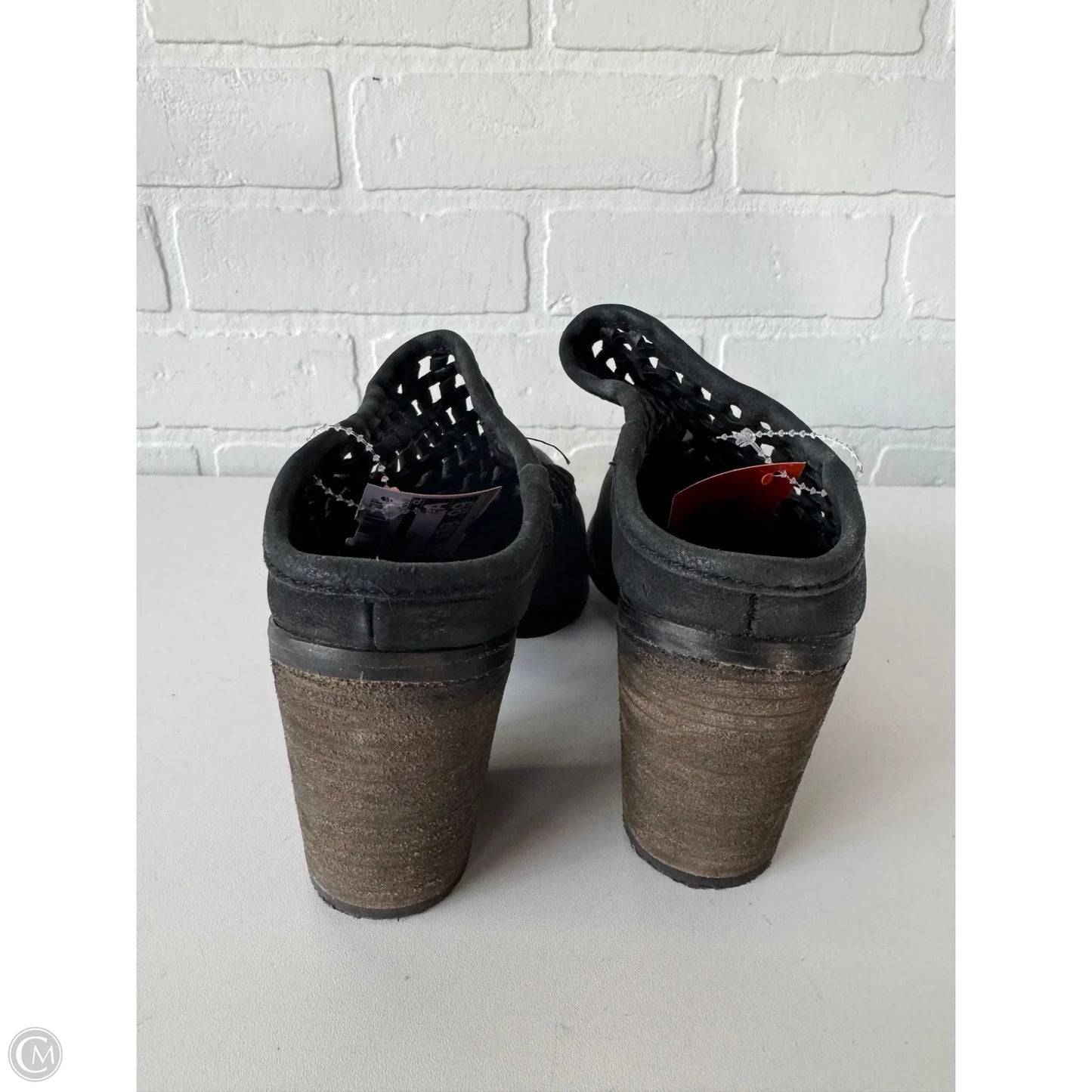 Boots Ankle Heels By Very Volatile In Black, Size: 8