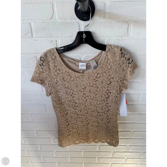 Top Short Sleeve By Emma James In Tan, Size: Mp