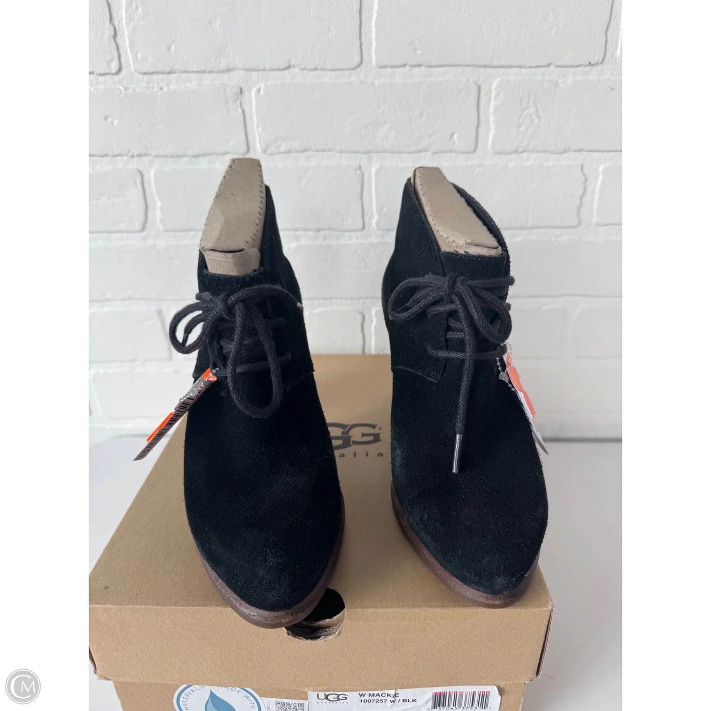 Boots Designer By Ugg In Black & Brown, Size: 7