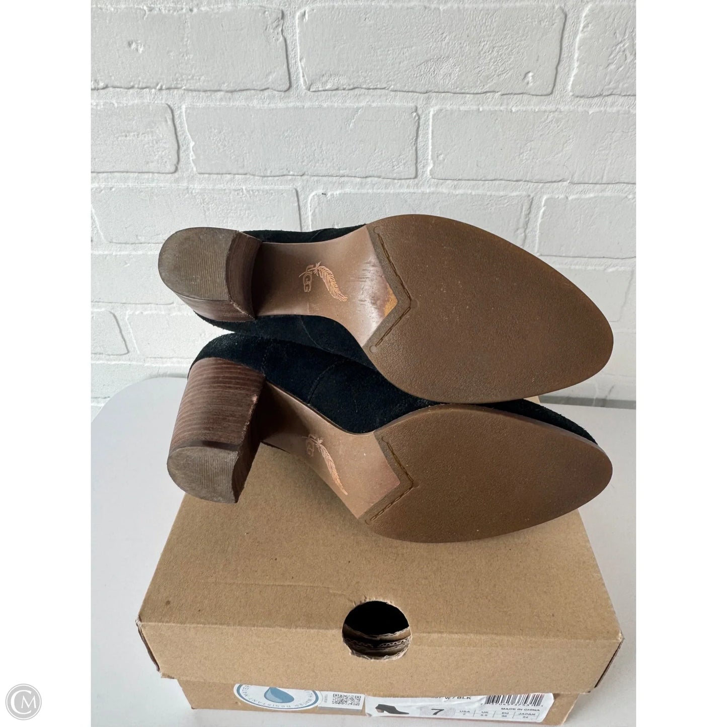 Boots Designer By Ugg In Black & Brown, Size: 7