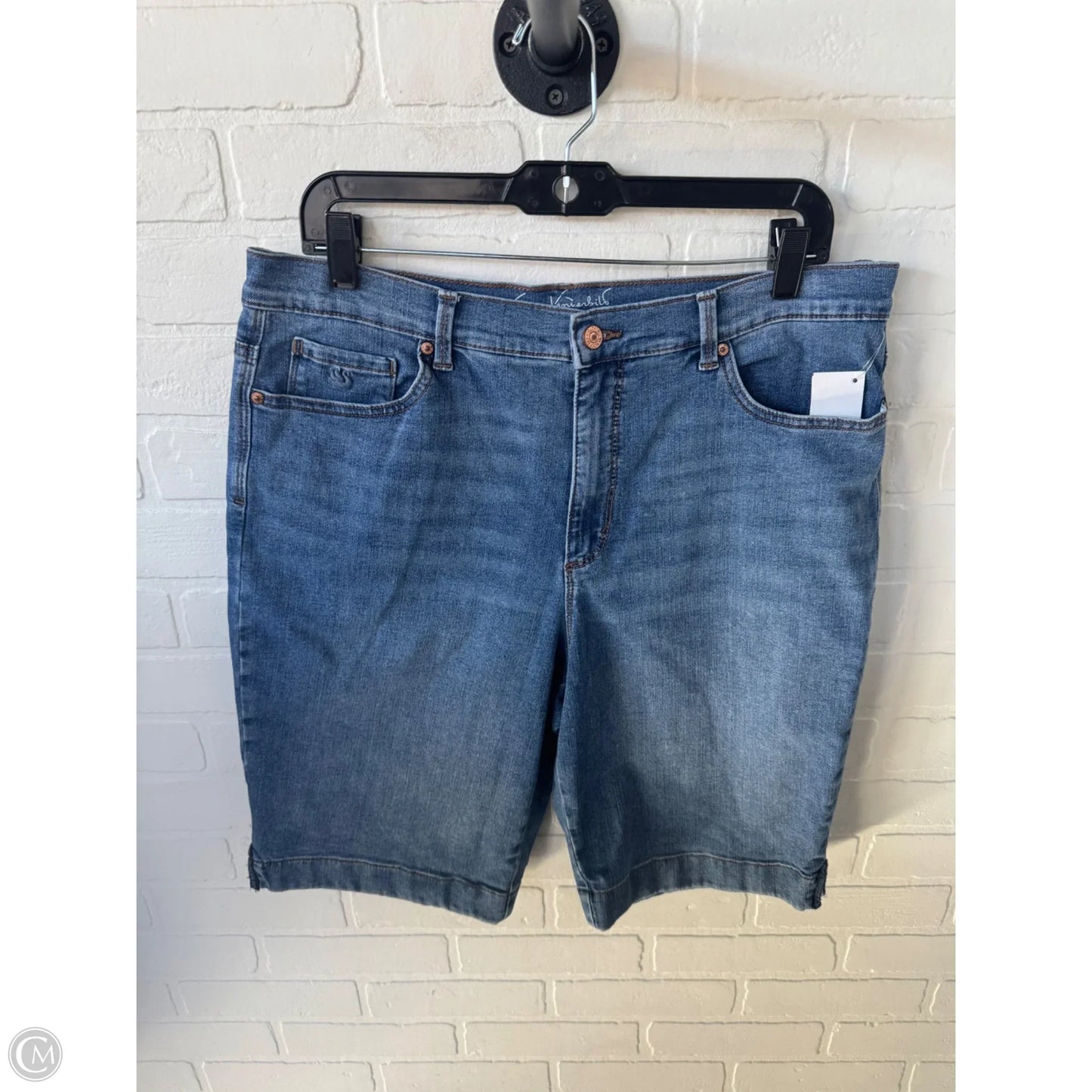 Shorts By Gloria Vanderbilt In Blue Denim, Size: 14