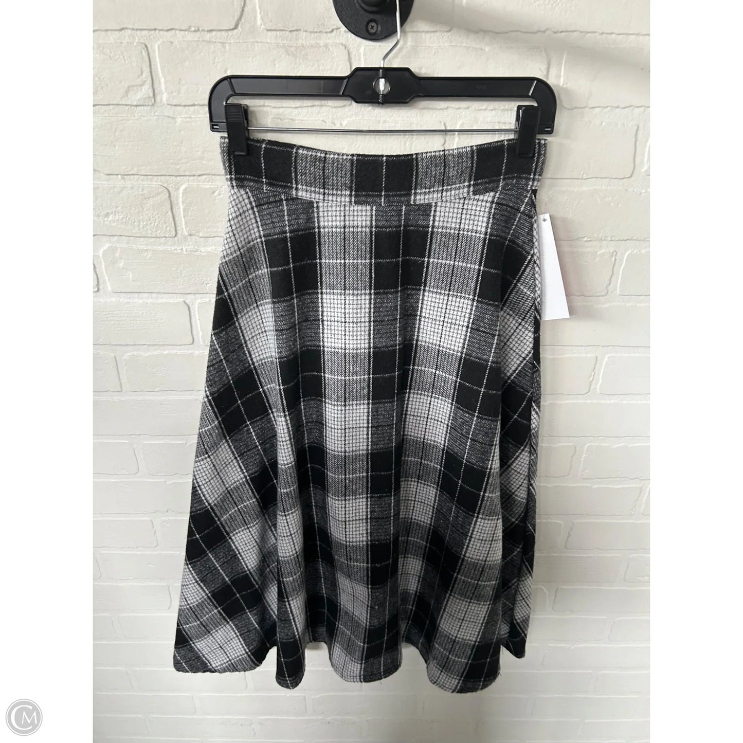 Skirt Midi By Dazy In Black & White, Size: 4