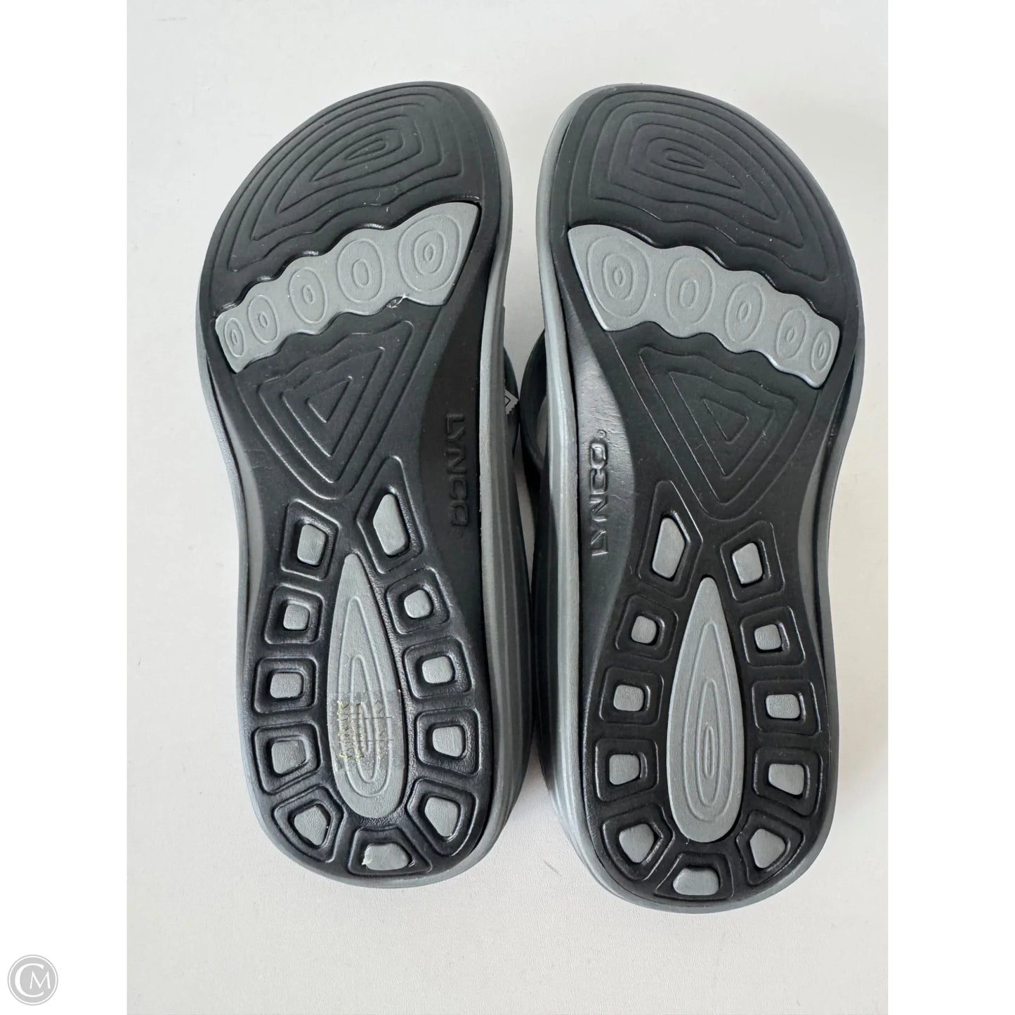 Sandals Flip Flops By Aetrex In Grey, Size: 7