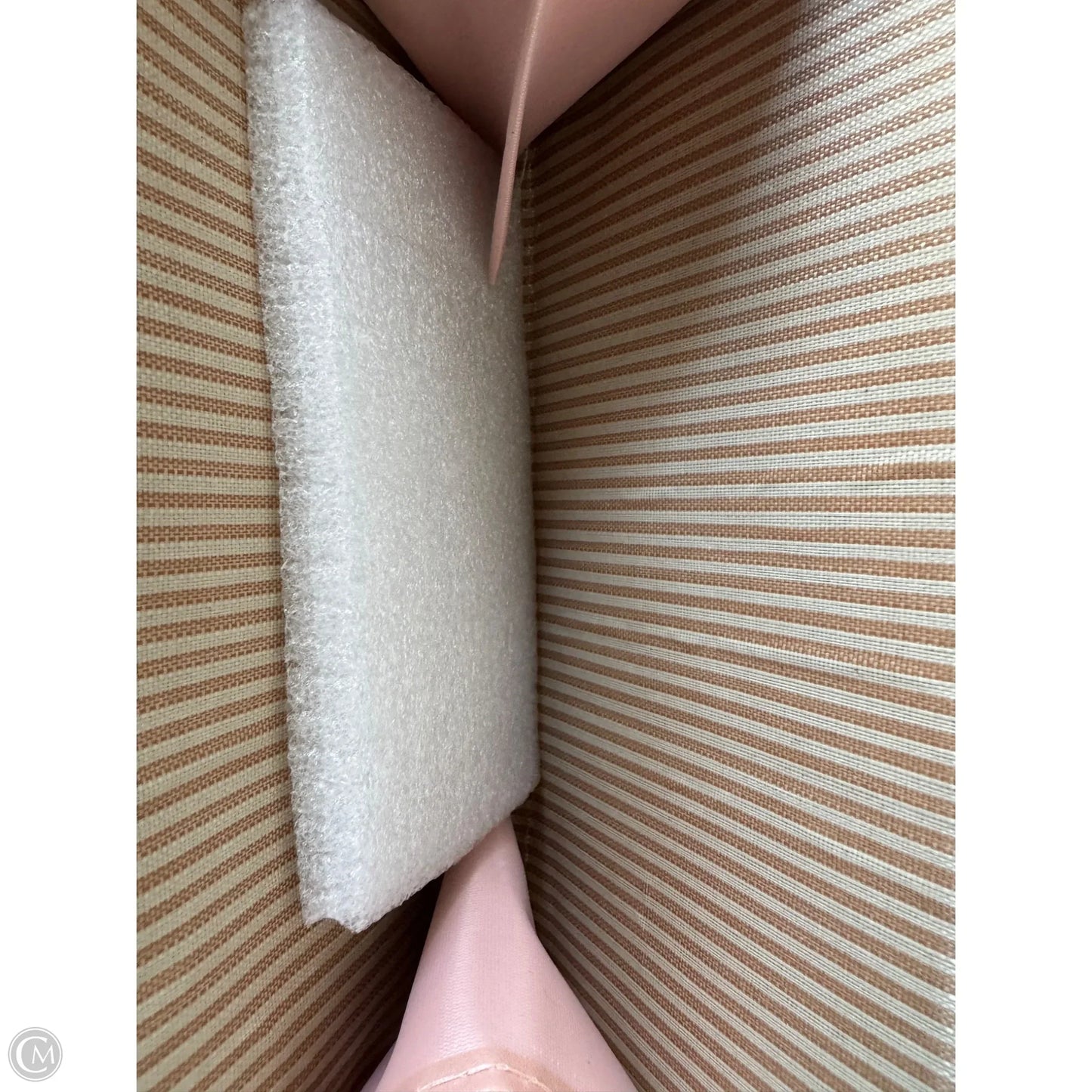 Wristlet By Clothes Mentor, Size: Small