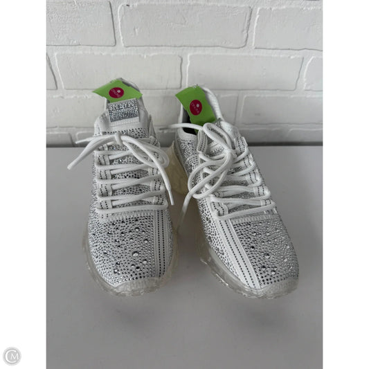 Shoes Sneakers By Steve Madden In White, Size: 9