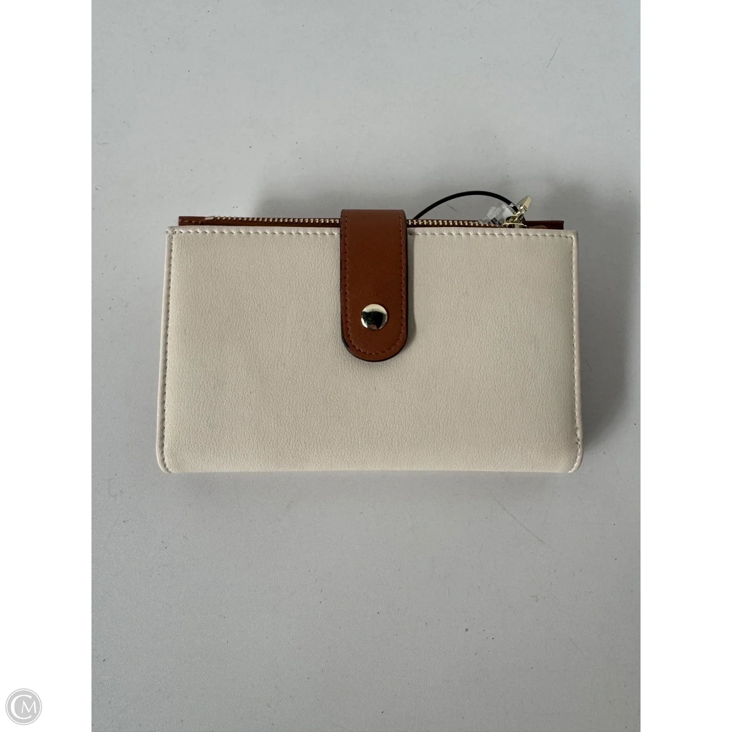 Wallet By Clothes Mentor, Size: Medium