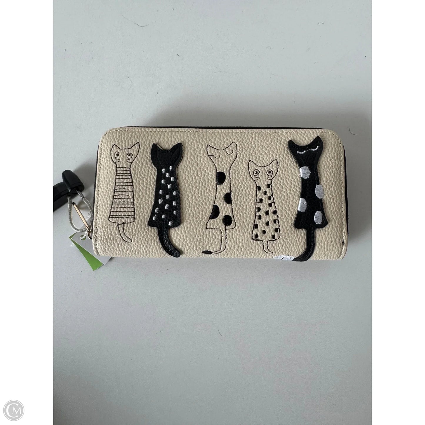 Wallet By Clothes Mentor, Size: Large