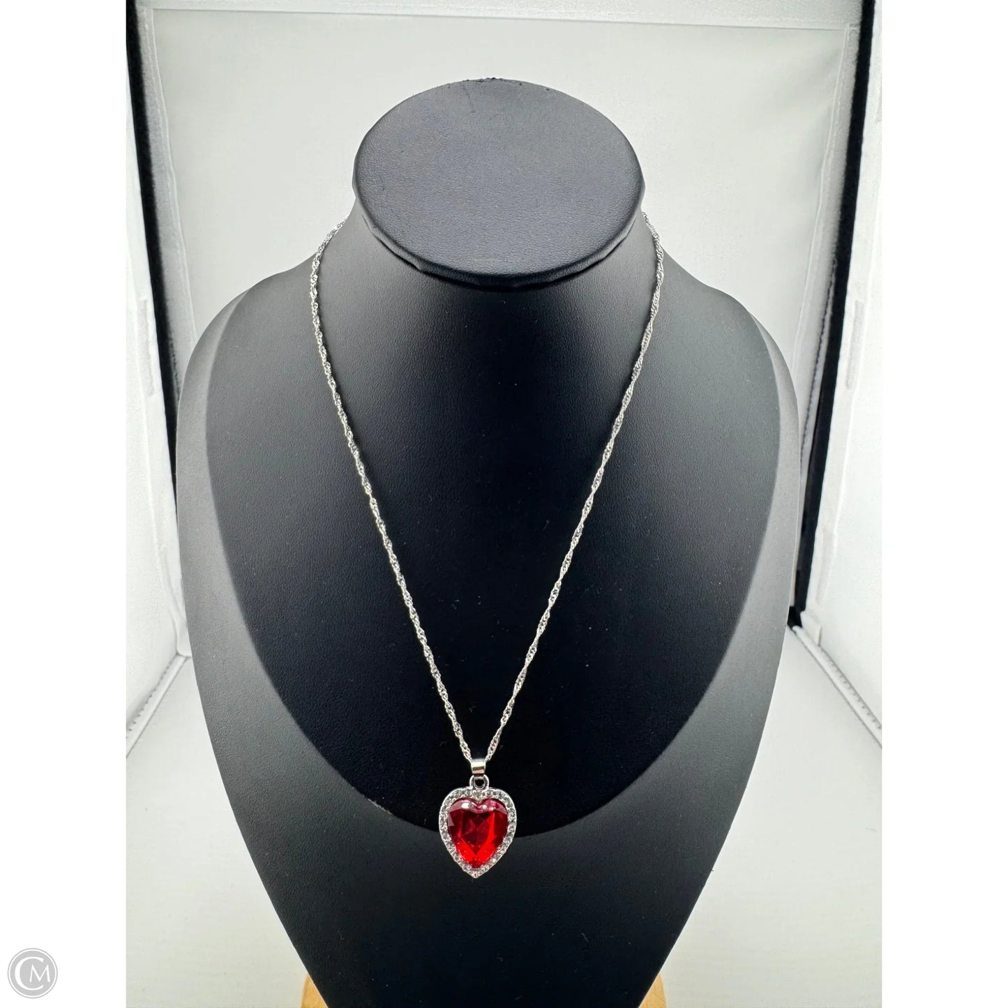 Necklace Pendant By Clothes Mentor