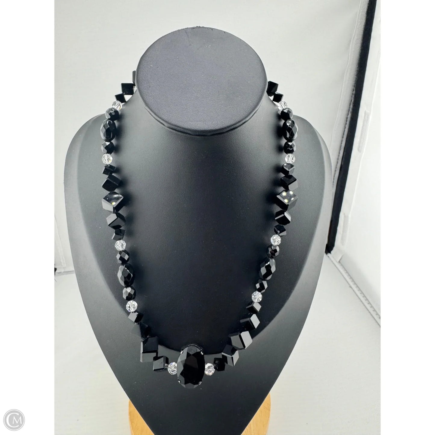 Necklace Lariat & Y-drop By Clothes Mentor